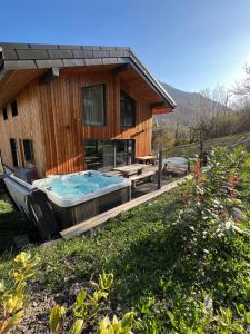 Chalet Les 3 marmottes, 12 personnes, jacuzzi