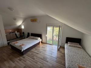 Solis Apartments Sutomore