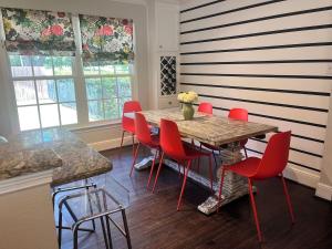 Charming Holiday House - Perfect for FIFA Fans!
