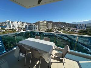 Apartment with beach access in Reserva Del Mar Rodadero Sur