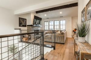 Mammoth Refuge Rustic Creekhouse Retreat