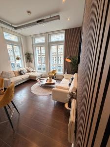 St Mary Street Apartment-Central with Castle View