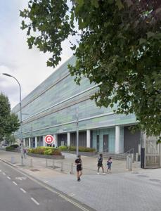 Studio Flat Near Westfield London 9