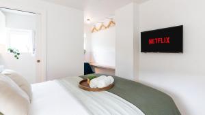 Stunning Apartment near Excel, 02, Canary Wharf!