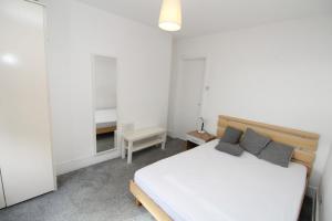 Commuters Dream 5 Mins from Clapham Junction Station