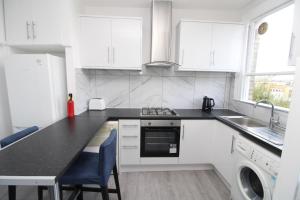 Commuters Dream 5 Mins from Clapham Junction Station