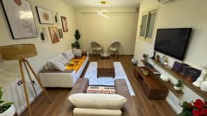 Luxurious GEM and PYRAMIDS view