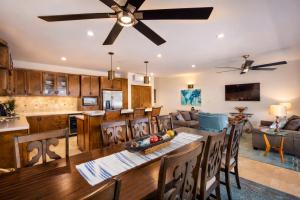 Mesmerizing Ocean & Arch Views King Beds Pool Luxury Family Friendly