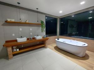 Refúgio atrás da pedra Descanso e natureza