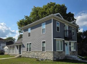 Luxury Downtown Cedar Falls Retreat - Pool Table - Outdoor Dining - Sleeps 12