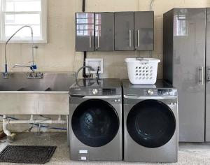 Carriage House at Forsyth 30 Night Minimum