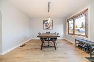 Entire NEW House 5BDR , close to DT MTL, 4 Parking