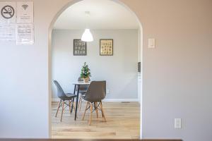 Entire NEW House 5BDR , close to DT MTL, 4 Parking