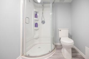 Entire NEW House 5BDR , close to DT MTL, 4 Parking