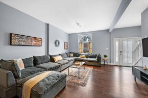 The Modern Family Retreat ABODEbucks