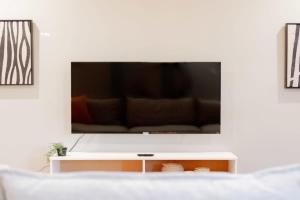 5BR Tower Grove Family Home ABODEbucks