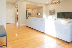 5BR Tower Grove Family Home ABODEbucks