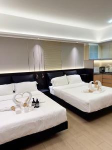 Venice Luxe Twin Bed Stay ,Pool, Kitchen