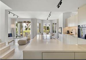 Se8 - Stylish townhouse with rooftop terrace