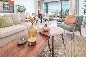 LME4.BB SB4.BB- Apotel Las Mesas by roomservices