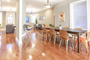 Lovely 4BR Shaw Family Home Garage ABODEbucks