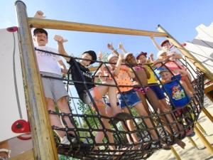 Mobil home spacieux avec terrasse, idéal pour 8 personnes - API-1-52-1568