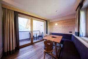 Sonus Alpis - Adults Only