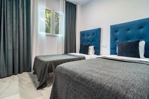 PR20 - Good located flat Puerto Banus