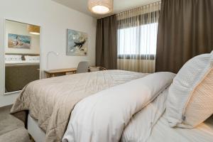 INF26H- Comfortable and spacious city apartment