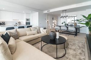 LME13.3A- Stunning flat close to beach in estepona