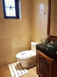 Balinese-Style Pool Villa - Big Garden & Terrace - Nai Harn & Rawai Beach