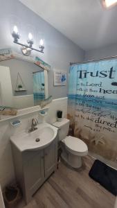 Cozy Cottage - Sleeps 8 - Close to the World Equestrian Center