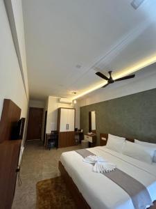 Dream wagon hotel lakkidi