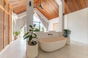 Villa PALI - 1BDRM Oasis Lush Garden & Pool