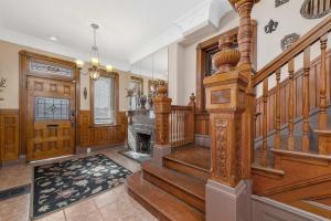 Stylish Getaway in St Louis ABODEbucks