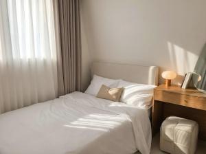 3 minutes on foot from Itaewon Station Line 6, 3 bedrooms, 1 living room, 4 beds, maximum 8 people, Namsan, Myeongdong, Seoul Station, Olive Young, Daiso nearby