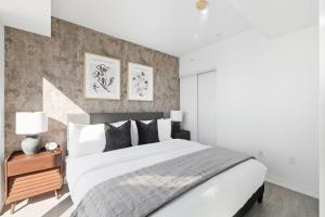 Stunning Family-Friendly Parking & City Views