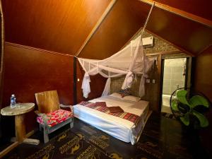 Vu Linh Palm House Homestay - Bungalow