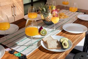 Walk2BTS, KingBed, FastWiFi, FreeLaundry, Netflix