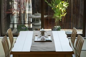 Roots Osaka Station 3