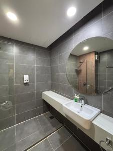 QQ Empire Damansara hotel room