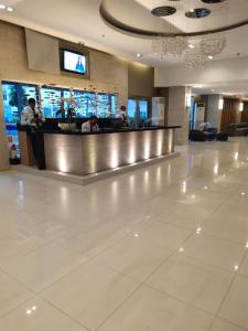 NEAR SMX, MOA Sea Residence Condotel