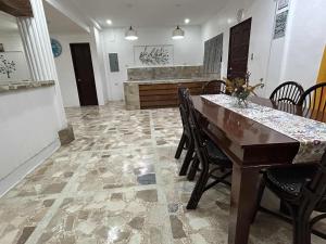 G-Apartment Three-Bed Haven