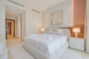 Marina Gate 1 - 2 Bedroom Apartment - Allsopp & Allsopp