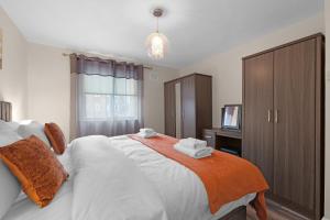 Modern 1 Bedroom Apt in Streatham with Parking