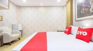 OYO 1002 Pinklao Resort