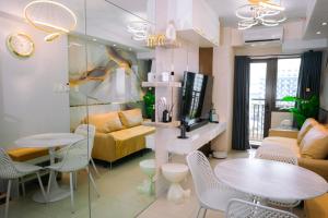 Free Parking - Chicago Suite near Moa, Airport, Pasay City