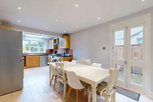 Spacious 3-Bed London Home with Garden Near West Ealing Station