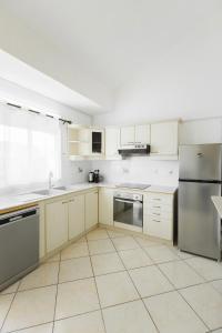 Cozy apartment with pool 1 min from the beach