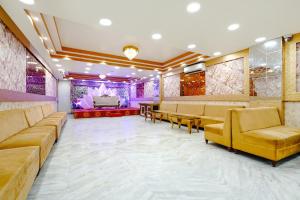 FabHotel Golden Mansion
